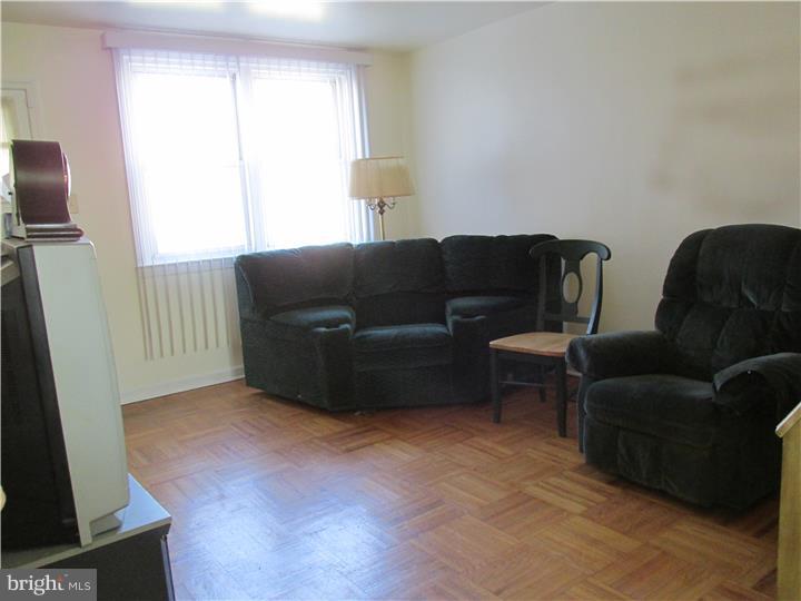 6035 Colgate Street Philadelphia, PA 19111 - Photo 2 of 9 Gallery Image 2