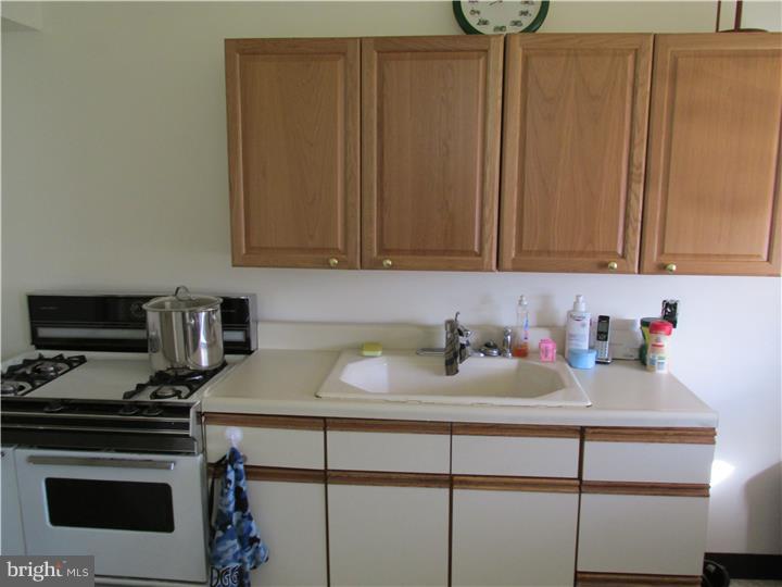 6035 Colgate Street Philadelphia, PA 19111 - Photo 4 of 9 Gallery Image 4