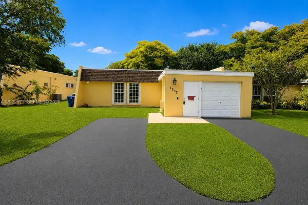 $470,000 | 7332 Bay Hill Drive, Hialeah, FL 33015