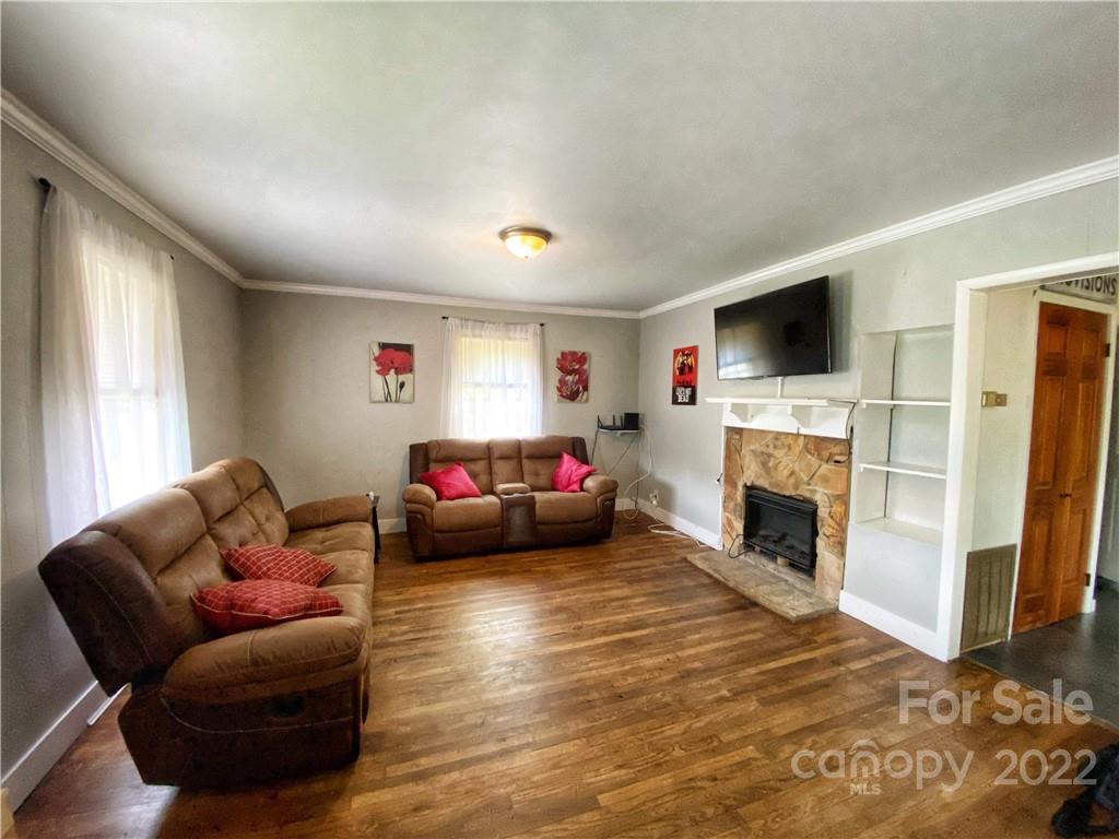 1614 Laboratory Road Lincolnton, NC 28092 - Photo 5 of 19 Gallery Image 5
