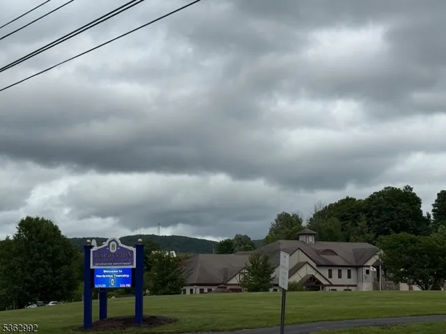 $200,000 | 140 Wheatsworth Road, Hamburg, NJ 07419