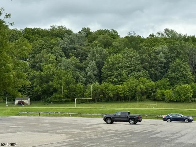 $200,000 | 140 Wheatsworth Road, Hamburg, NJ 07419