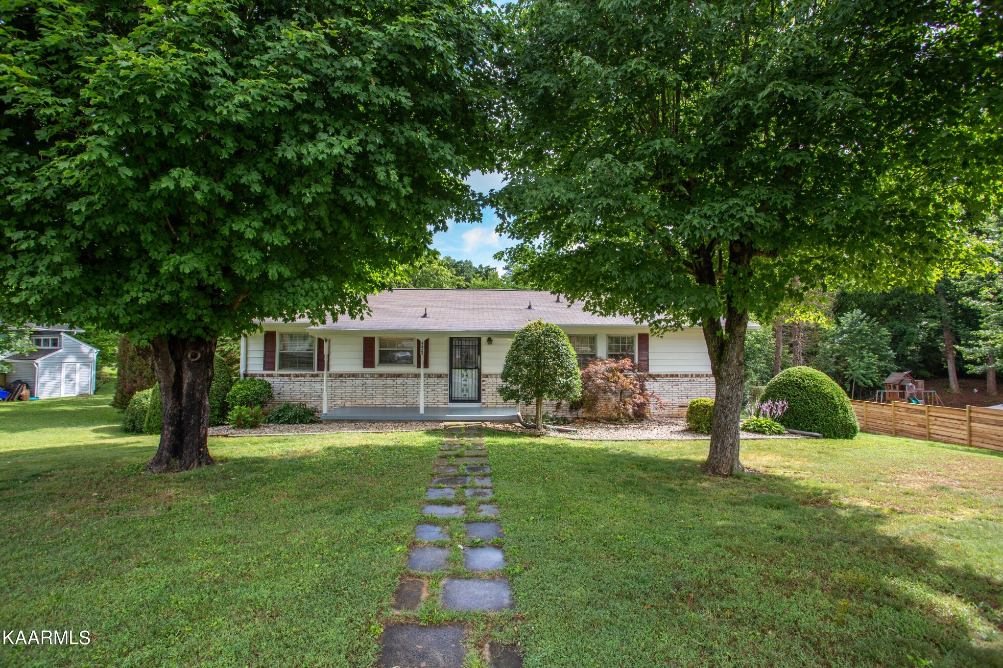 4425 Royalview Road Knoxville, TN 37921 - Photo 15 of 17