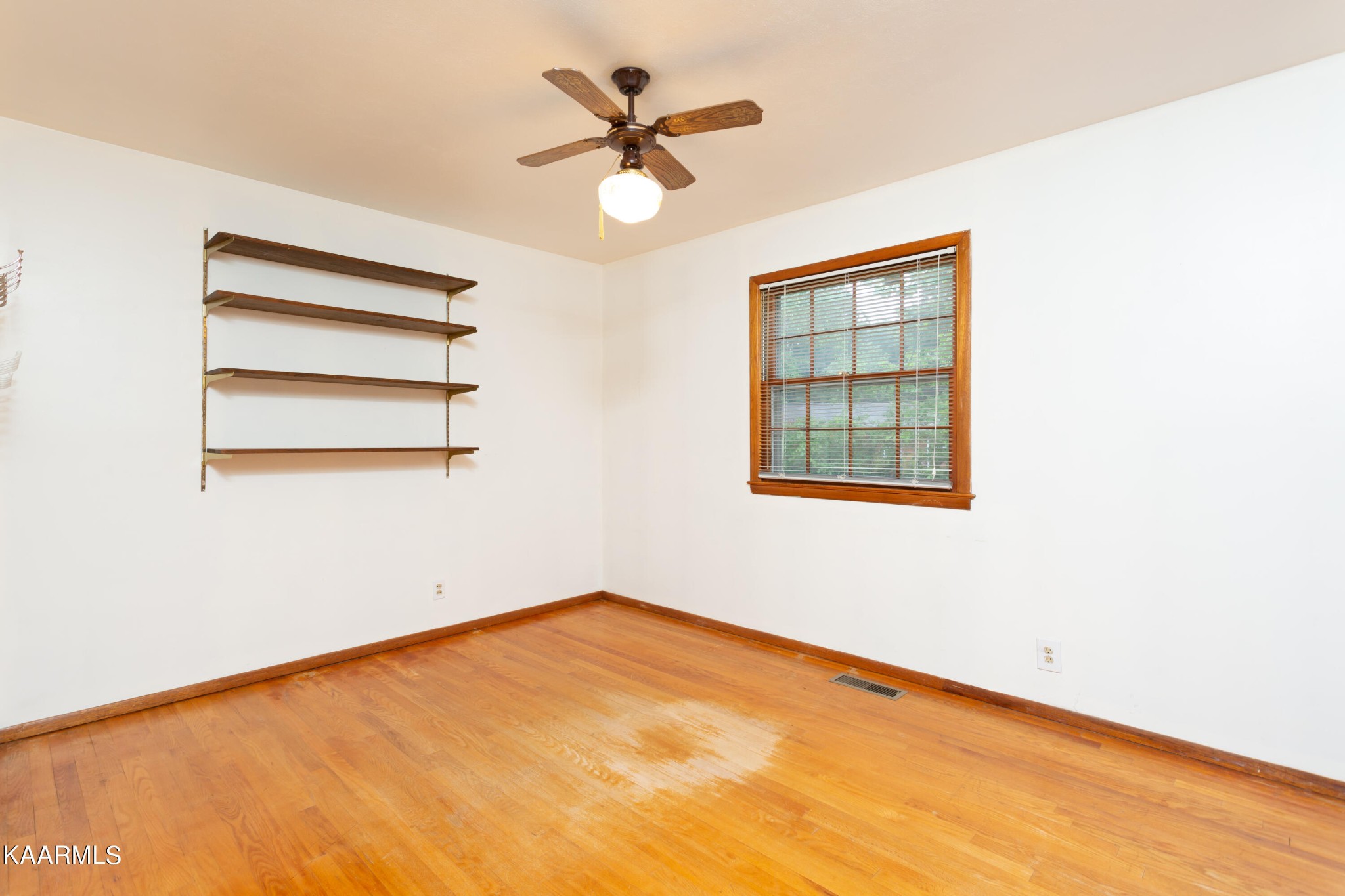 4425 Royalview Road Knoxville, TN 37921 - Photo 6 of 17