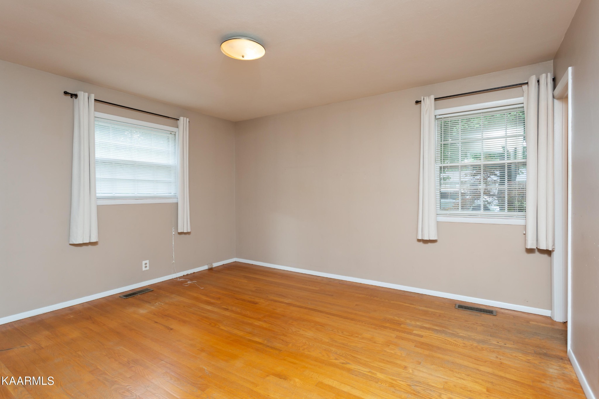 4425 Royalview Road Knoxville, TN 37921 - Photo 9 of 17