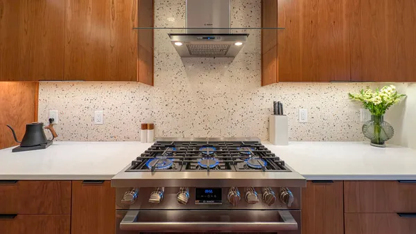 $898,000 | 219 Parkview Drive, Bloomington, IL 61701