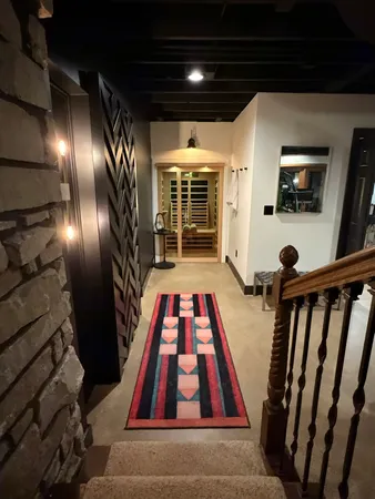 $898,000 | 219 Parkview Drive, Bloomington, IL 61701