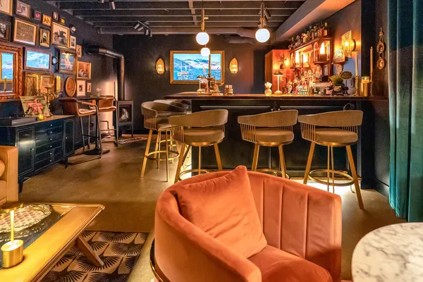 $898,000 | 219 Parkview Drive, Bloomington, IL 61701