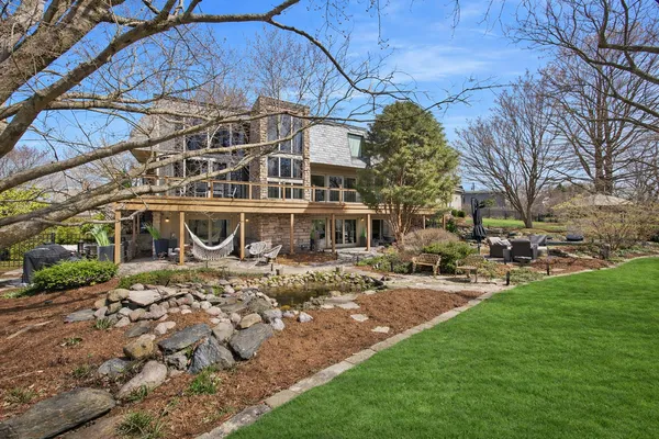 $898,000 | 219 Parkview Drive, Bloomington, IL 61701