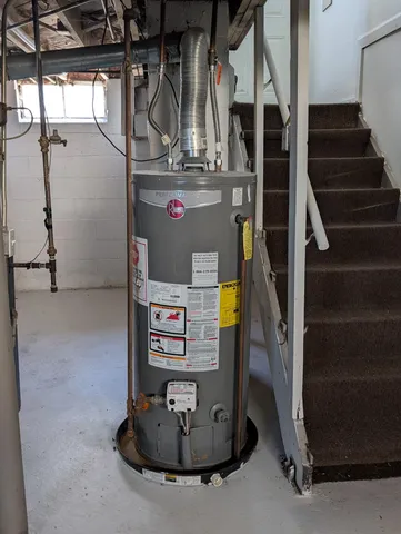 $1,300 | 305 South South Street West, Pontiac, MI 48341