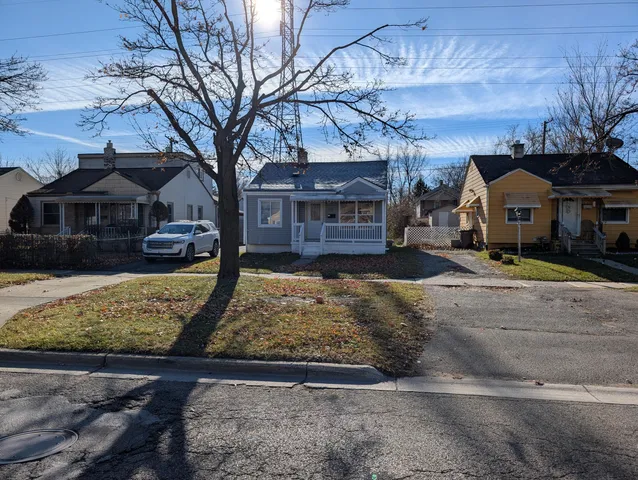 $1,300 | 305 South South Street West, Pontiac, MI 48341