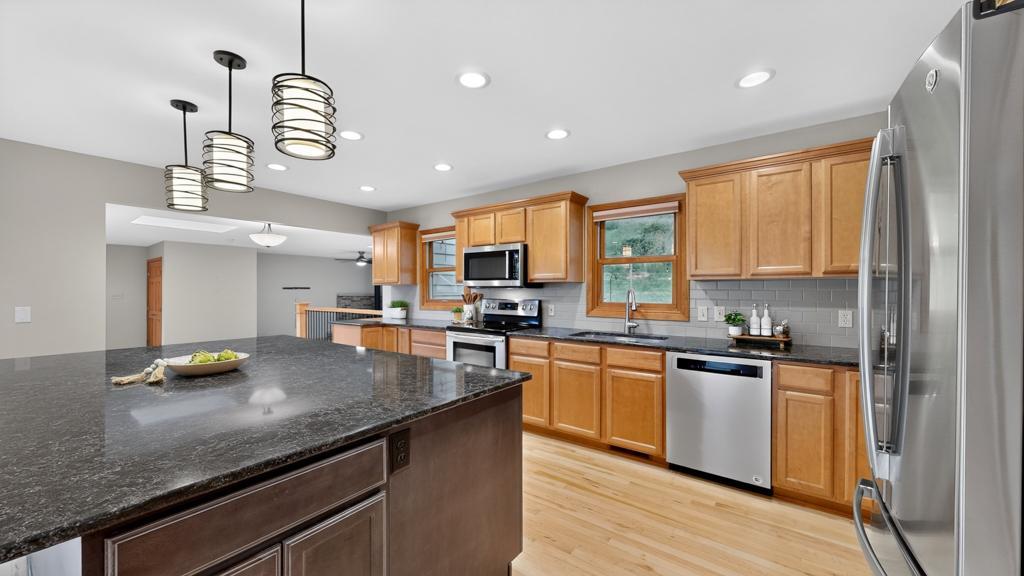 1613 Gilmore Valley Road Winona, MN 55987 - Photo 18 of 63