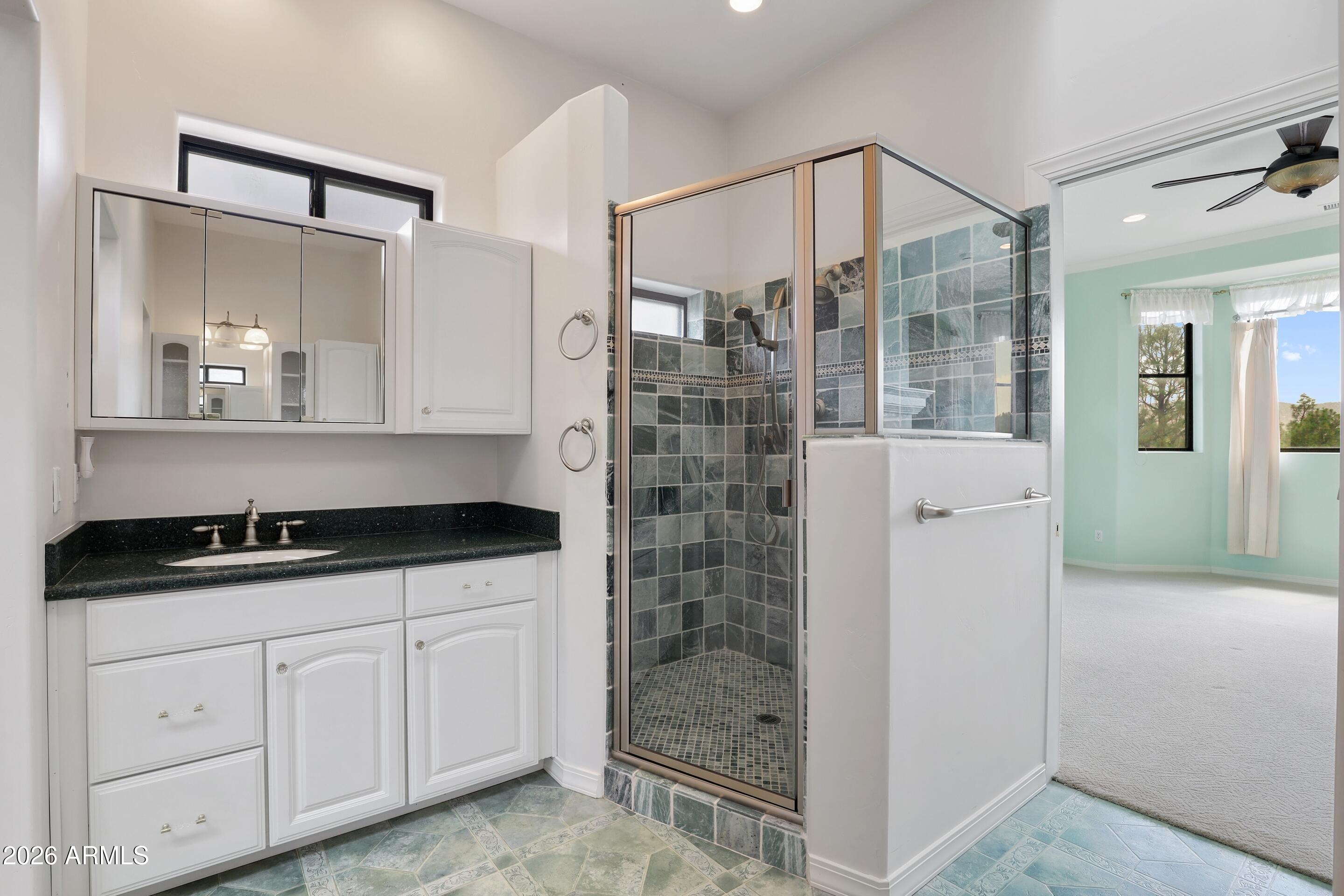 92 Pine Ridge Drive Star Valley, AZ 85541 - Photo 24 of 52 Master Bathroom