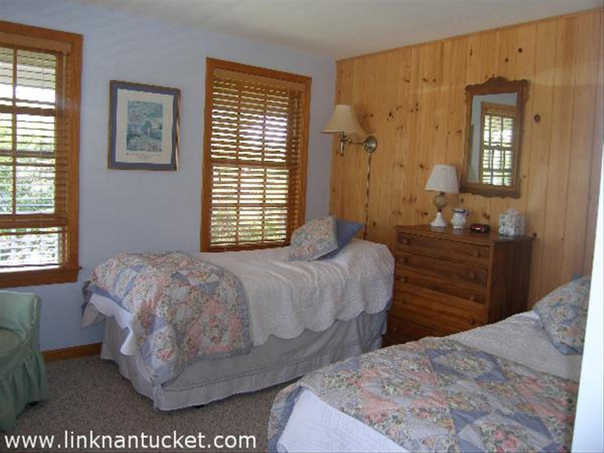 41 Ridge Lane Nantucket, MA 02554 - Photo 7 of 10 Gallery Image 7