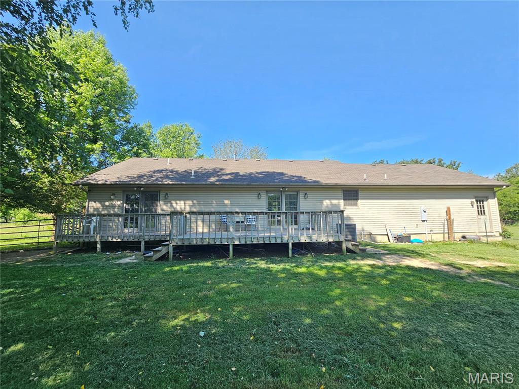 31050 Oak Ridge Drive Lebanon, MO 65536 - Photo 3 of 41