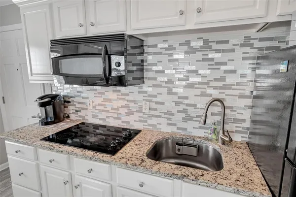 $1,800 | 301 South Central Avenue, Unit 5, Flagler Beach, FL 32136