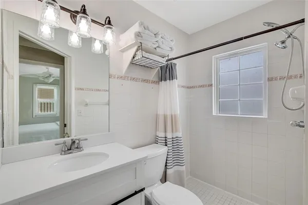 $1,800 | 301 South Central Avenue, Unit 5, Flagler Beach, FL 32136