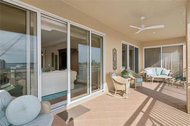 a view of an outdoor space