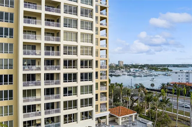 $2,999,000 | 35 Watergate Drive, Unit 801, Sarasota, FL 34236