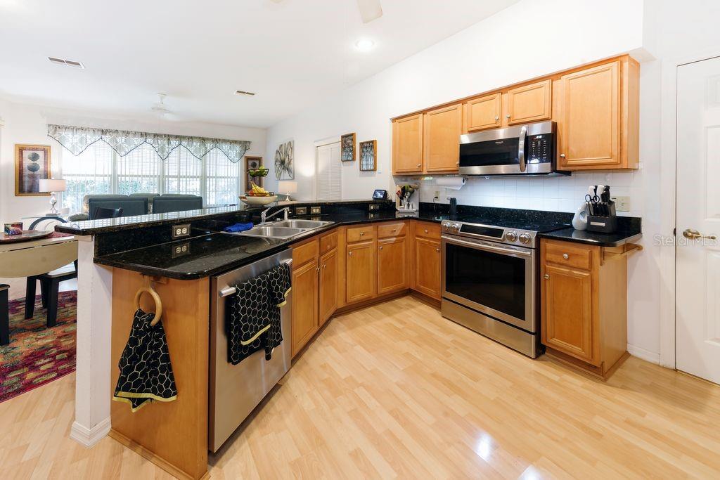 19326 Southwest 101st Place Road Dunnellon, FL 34432 - Photo 7 of 29 Gallery Image 7