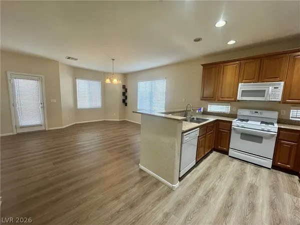 $2,025 | 8277 Brilliant Pompon, Las Vegas, NV 89166