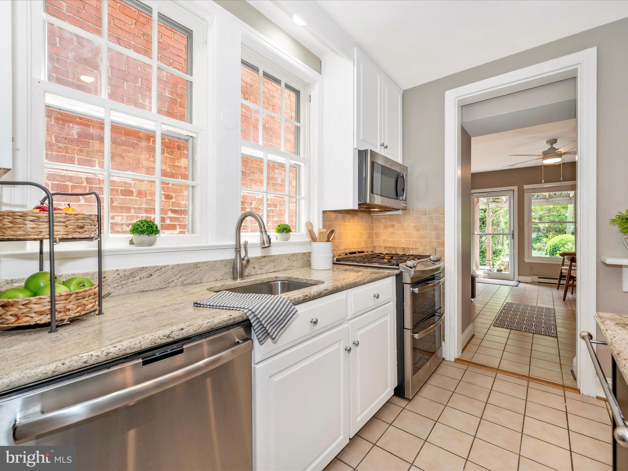 112 West 3rd Street Frederick, MD 21701 - Photo 15 of 62 Cheerful and bright!