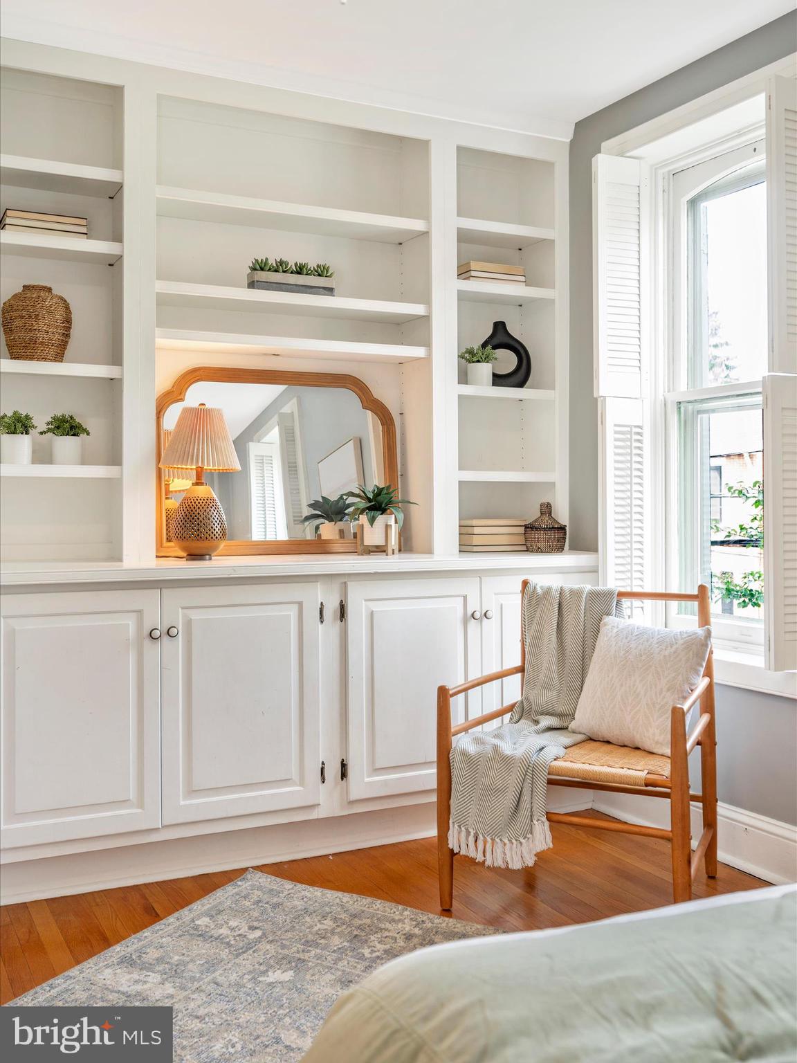 112 West 3rd Street Frederick, MD 21701 - Photo 26 of 62 Built-in bookcases