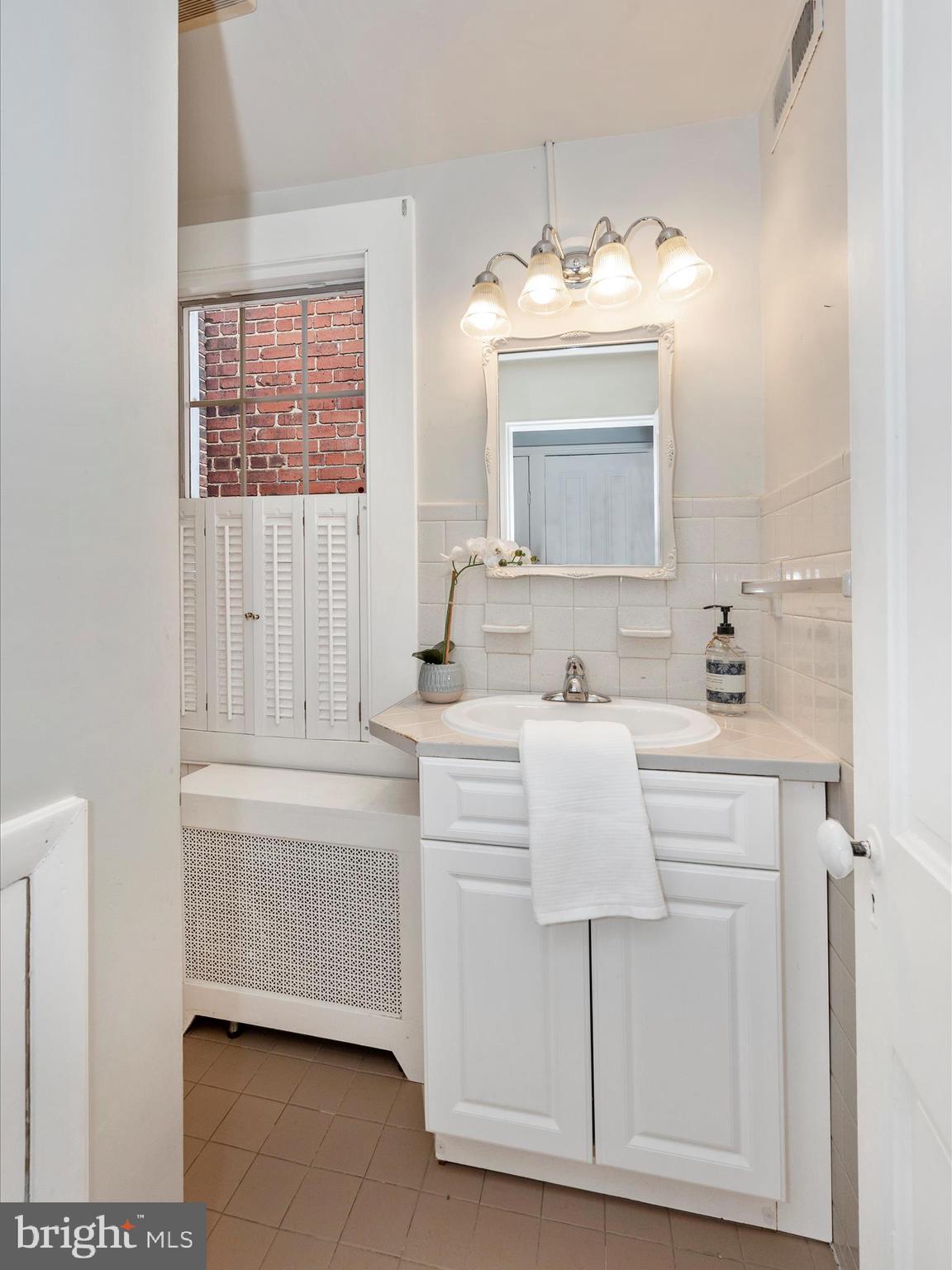 112 West 3rd Street Frederick, MD 21701 - Photo 29 of 62 Hall full bath