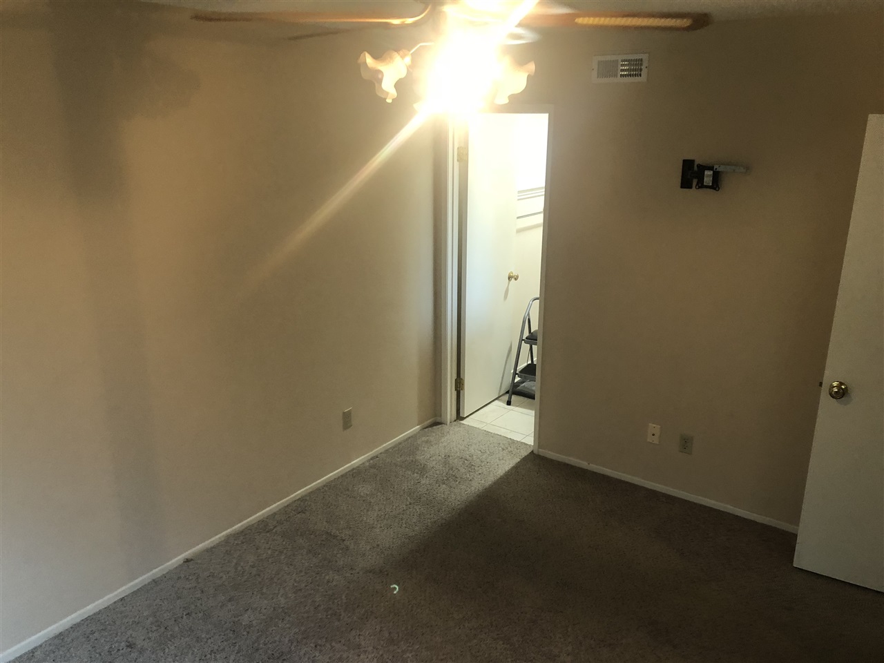 7574 Dancy Road San Diego, CA 92126 - Photo 6 of 17 Gallery Image 6