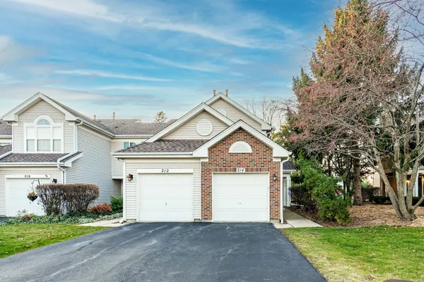 $319,900 | 214 Cathy Lane, Mount Prospect, IL 60056