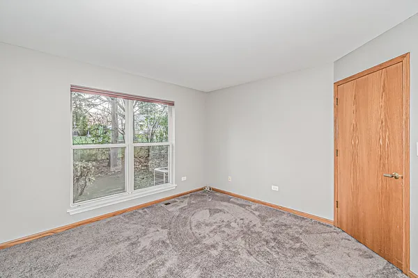 $319,900 | 214 Cathy Lane, Mount Prospect, IL 60056