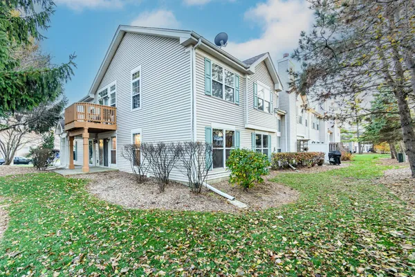 $319,900 | 214 Cathy Lane, Mount Prospect, IL 60056