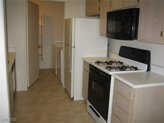 $1,495 | 7885 West Flamingo Road, Unit 2033, Las Vegas, NV 89147