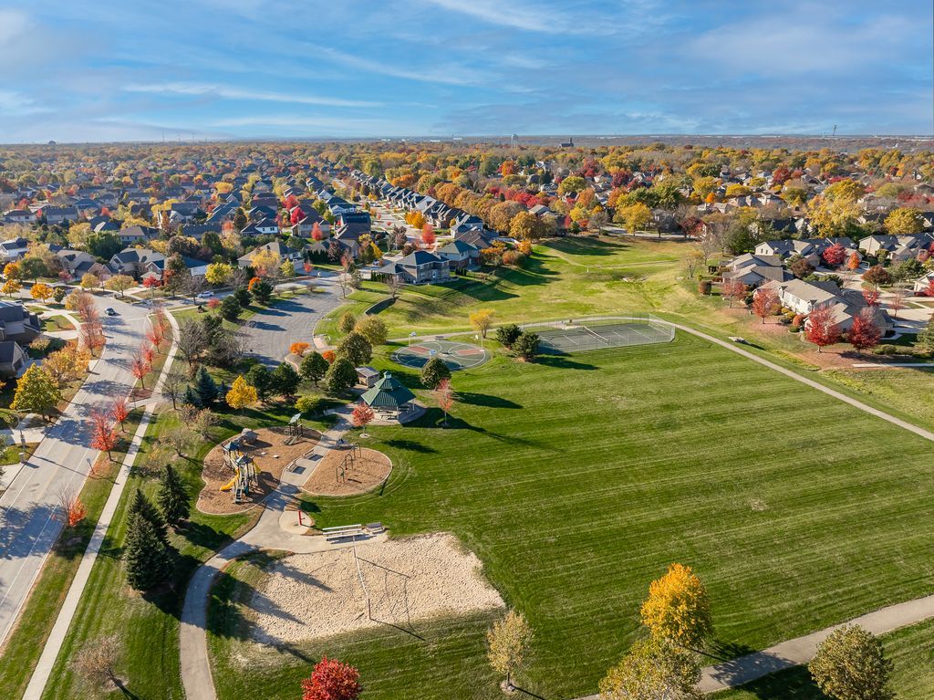 1343 Camelot Lane Lemont, IL 60439 - Photo 10 of 37 a view of a city