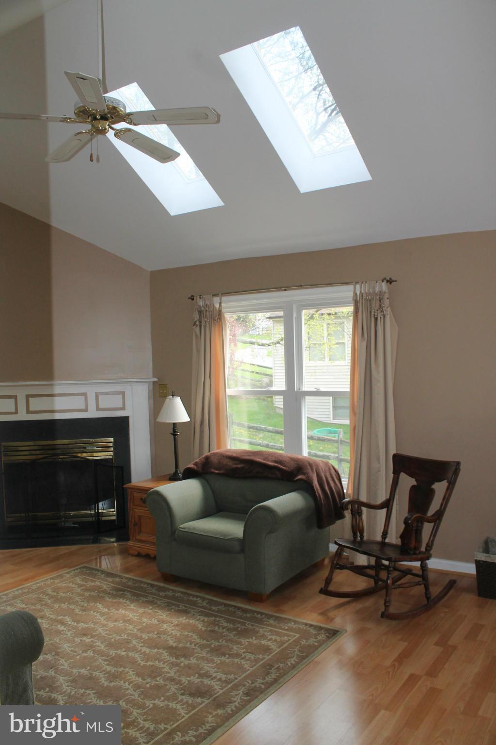 6613 Hemlock Point Road New Market, MD 21774 - Photo 4 of 20 Skylights