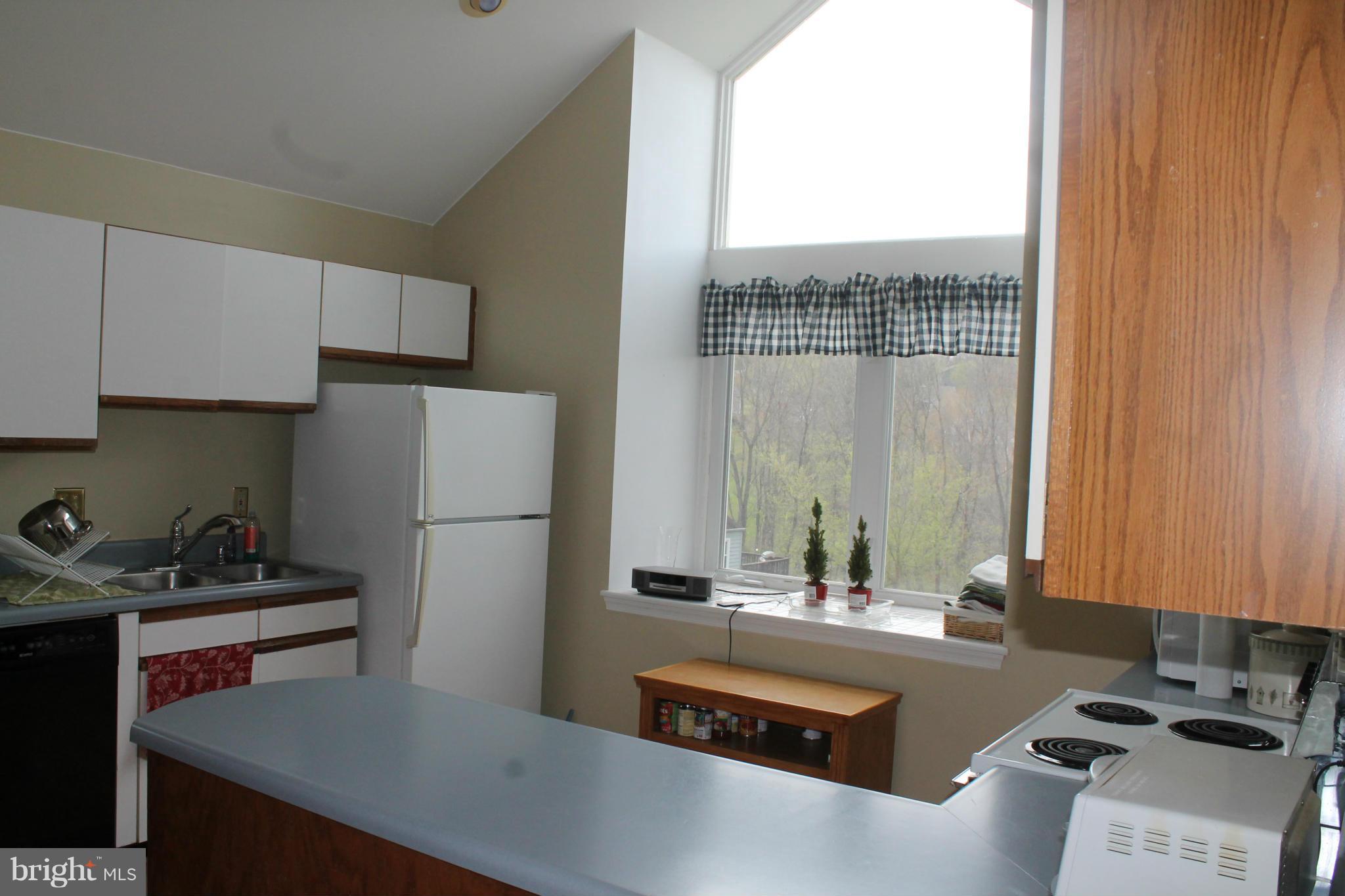 6613 Hemlock Point Road New Market, MD 21774 - Photo 6 of 20 Kitchen