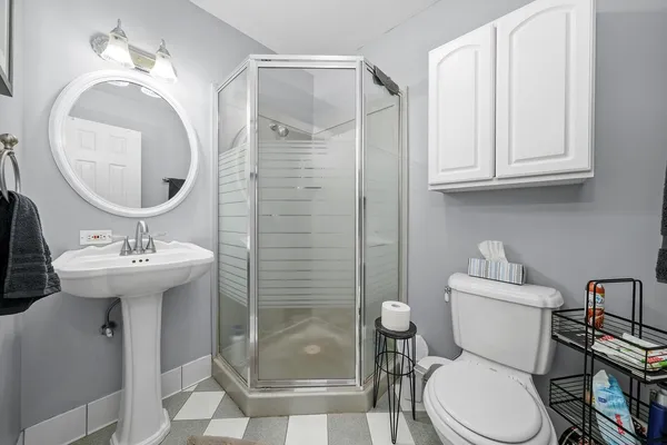 $4,250 | 4407 Howard Avenue, Unit 2, Western Springs, IL 60558