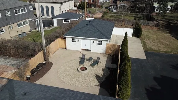 $4,250 | 4407 Howard Avenue, Unit 2, Western Springs, IL 60558