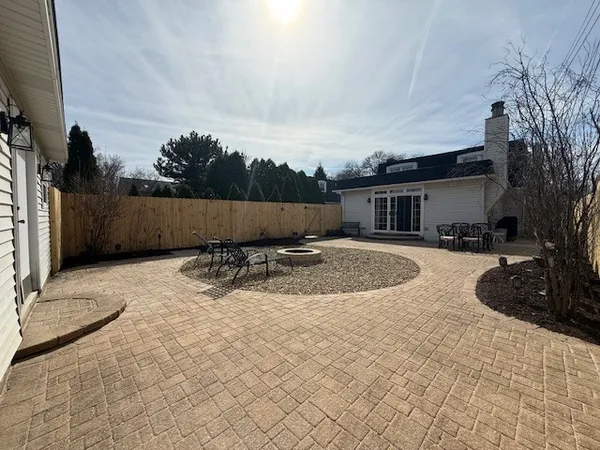 $4,250 | 4407 Howard Avenue, Unit 2, Western Springs, IL 60558