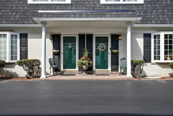 $4,250 | 4407 Howard Avenue, Unit 2, Western Springs, IL 60558