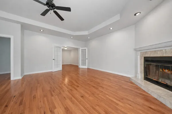 $4,250 | 4407 Howard Avenue, Unit 2, Western Springs, IL 60558