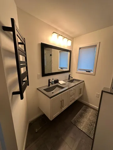 $650,000 | 529 West Park Lane, Albert Lea, MN 56007