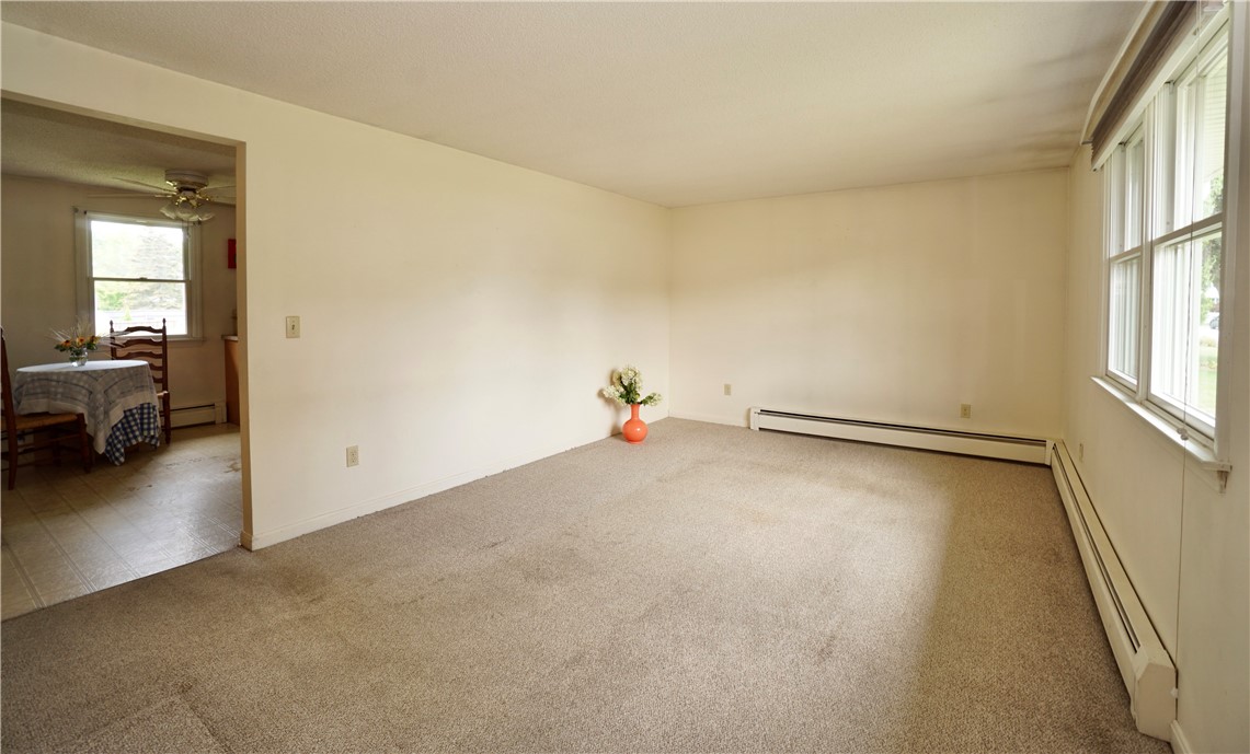 3 Frank Court Warren, RI 02885 - Photo 11 of 22 Living room.