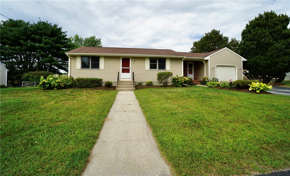 3 Frank Court Warren, RI 02885 - Photo 2 of 22 Gallery Image 2