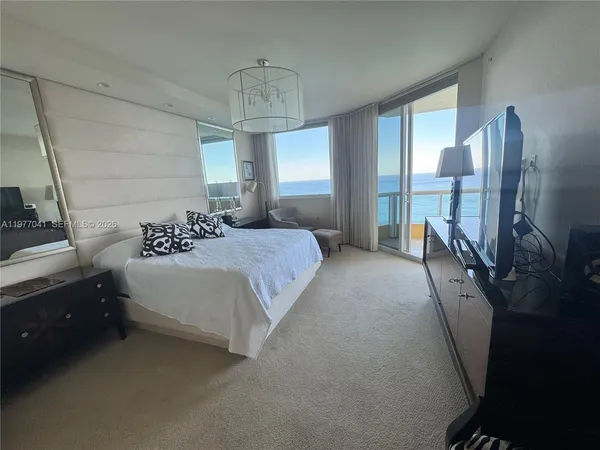 $23,000 | 17875 Collins Avenue, Unit 4306, Sunny Isles Beach, FL 33160