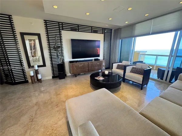 $23,000 | 17875 Collins Avenue, Unit 4306, Sunny Isles Beach, FL 33160