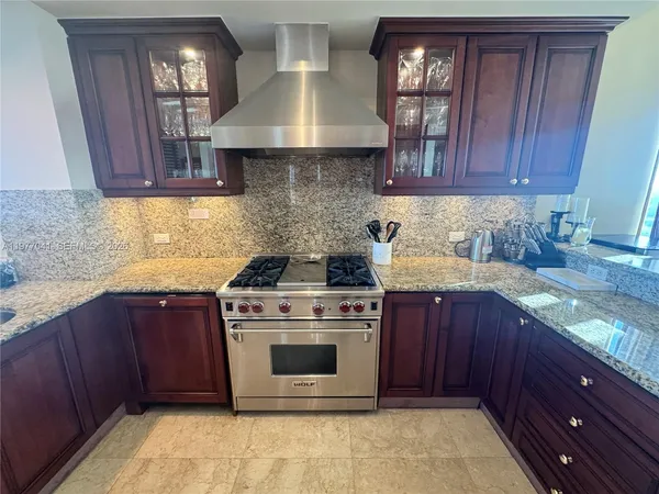 $23,000 | 17875 Collins Avenue, Unit 4306, Sunny Isles Beach, FL 33160