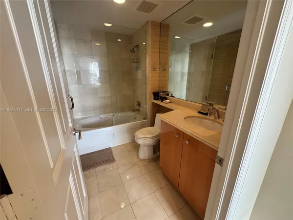 $23,000 | 17875 Collins Avenue, Unit 4306, Sunny Isles Beach, FL 33160