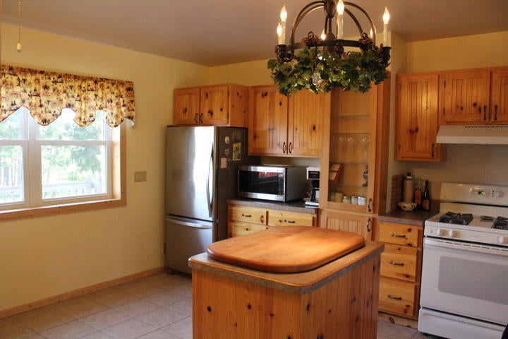 682 Dover Road Gaylord, MI 49735 - Photo 12 of 37 Gallery Image 12