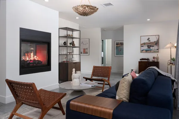 $2,295,000 | 353 West VÃa Sol, Palm Springs, CA 92262